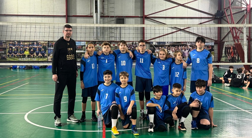 echipa de mini volei a csm constanta s a calificat la faza semifinala i razvan parpala copiii au progresat de la turneu la turneu 67a8eb96d7faf