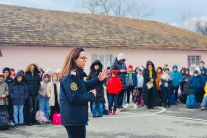 exercitiu de evacuare in caz de cutremur la o scoala din cumpana 67a53e5b780a1