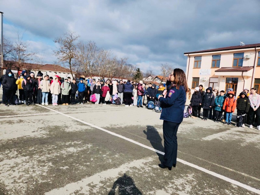 exercitiu de evacuare in caz de cutremur la o unitate de invatamant din cumpana foto 67a4adbf0660b