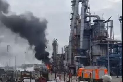 fotovideo alerta la navodari incendiu la rafinaria petromidia 67af2d5c670e6