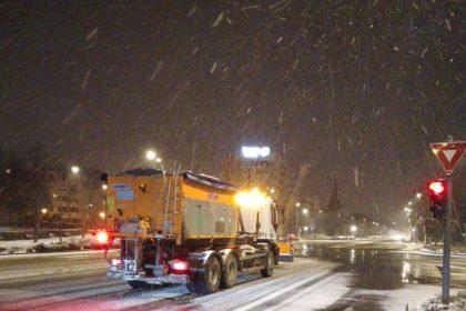 galerie foto circulatia in orasul constanta se desfasoara in conditii normale de trafic utilajele de deszapezire au intervenit rapid cu material antiderapant 67b19b6786f88