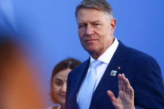 klaus iohannis anunta ca nu demisioneaza din functia de presedinte al romaniei este o tema vehiculata din motive populiste 67a09c5bac566