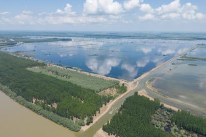 ministerul mediului a declarat zona carasuhat de la mahmudia zona protejata terenurile raman inundate 67afd28e43ba1