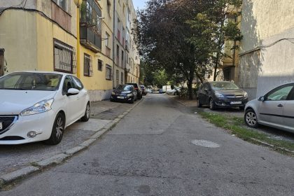 motivul primariei pentru introducerea noii taxei de 200 de lei pentru constanteni descurajarea celor care isi cumpara masini fara a avea loc de parcare 67b8730b8e209