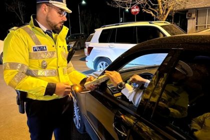 un barbat din cernavoda a fost oprit de politisti conducea baut cu o alcoolemie de 125 mg l in aerul expirat 67b0a0a298630