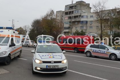 un tramvai si un autoturism implicate intr un accident rutier la iasi 67a30d324211e