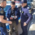 doi politisti din constanta au restituit portofelul unui barbat pe care acesta l a pierdut 67cff171639ec