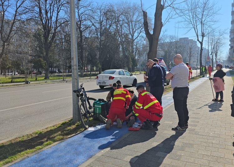 fotovideo accident rutier in tomis ii un biciclist a ajuns la spital 67c8223f21fbb