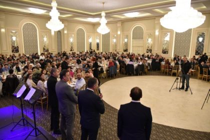 galerie foto peste 700 de participanti la iftarul oferit de udttmr 67d6d3f9be141