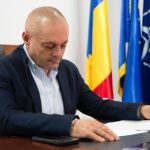 primarul vasile luminare a semnat contractul de finantare pentru extinderea retelei de apa si canalizare in zona riverana marea neagra din comuna corbu 67d2cb95b3691