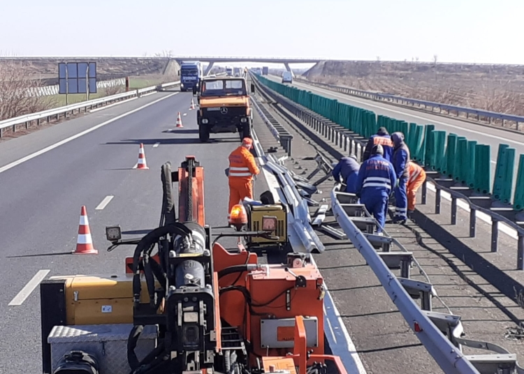 restrictii de trafic pe autostrazile a1 a3 si a11 pentru efectuare de lucrari 67c980ec14de1