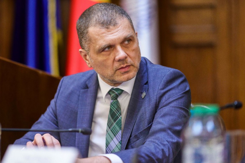 senatorul pnl silviu iulian cosa masuri pentru transparenta si etica in administratia centrala 67d874f7d649d