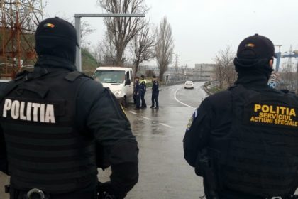 video razie in portul constanta politistii au tras pe dreapta 157 de vehicule si au aplicat sanctiuni de peste 20 000 de lei 67d2e7ac08812